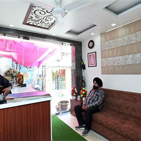 Hotel Toto International Dx New Delhi Ngoại thất bức ảnh