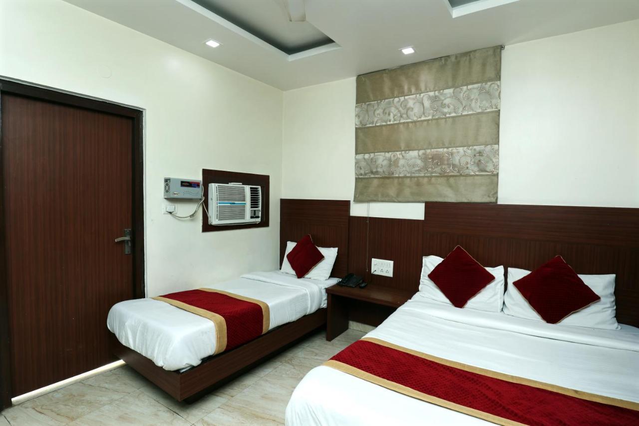 Hotel Toto International Dx New Delhi Ngoại thất bức ảnh